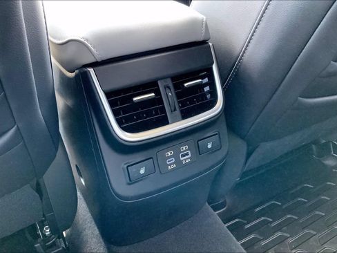 Used 2025 Subaru Outback Limited AWD/4WD image 10
