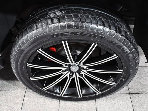 Used 2017 GMC Yukon SLT w/ Open Road Package image 8