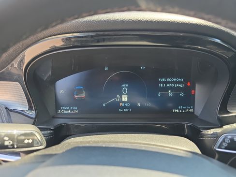 Certified 2024 Lincoln Corsair AWD image 18