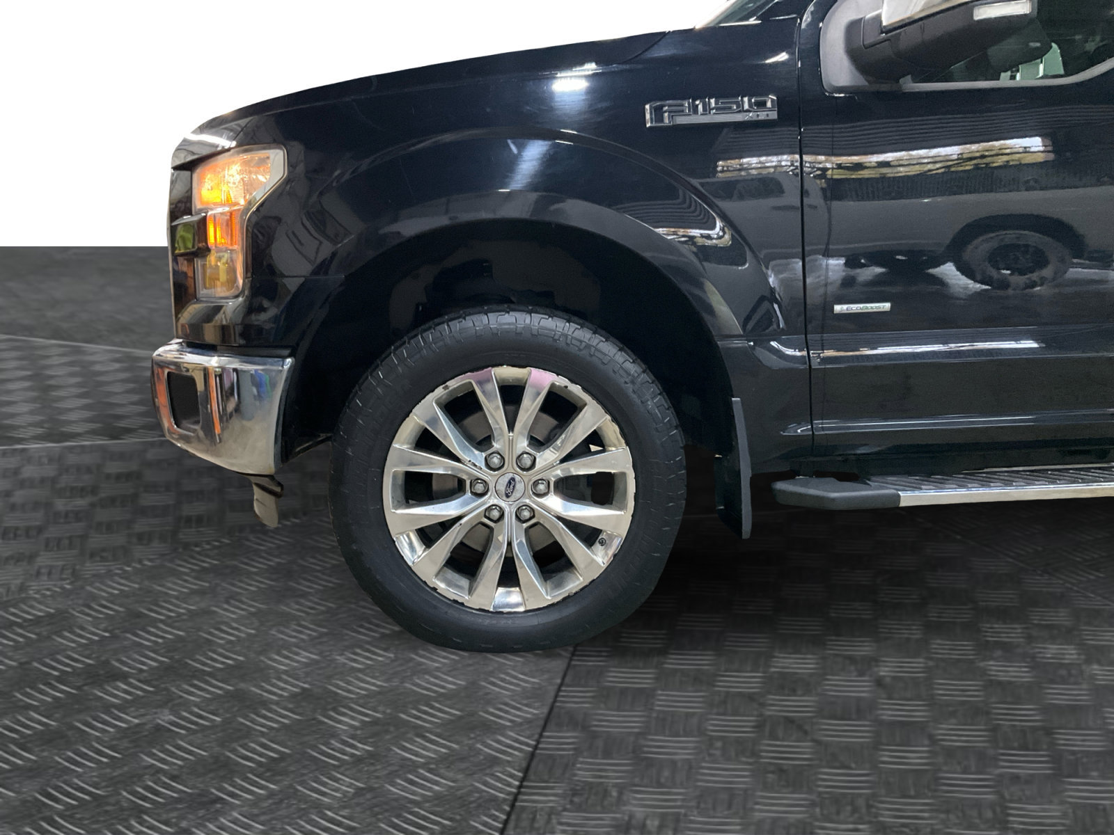 Used 2016 Ford F150 XLT w/ Equipment Group 302A Luxury AWD/4WD image 16