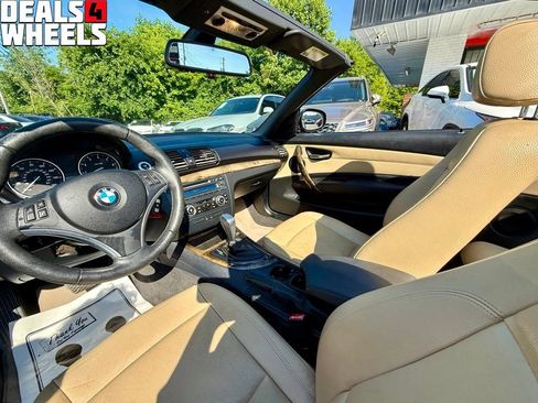 Used 2011 BMW 128i Convertible RWD image 14