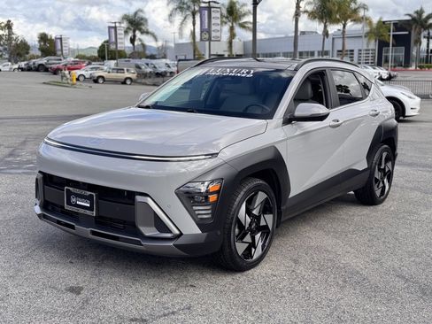 Used 2024 Hyundai Kona Limited image 7