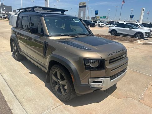 Used 2020 Land Rover Defender 110 HSE AWD/4WD image 5