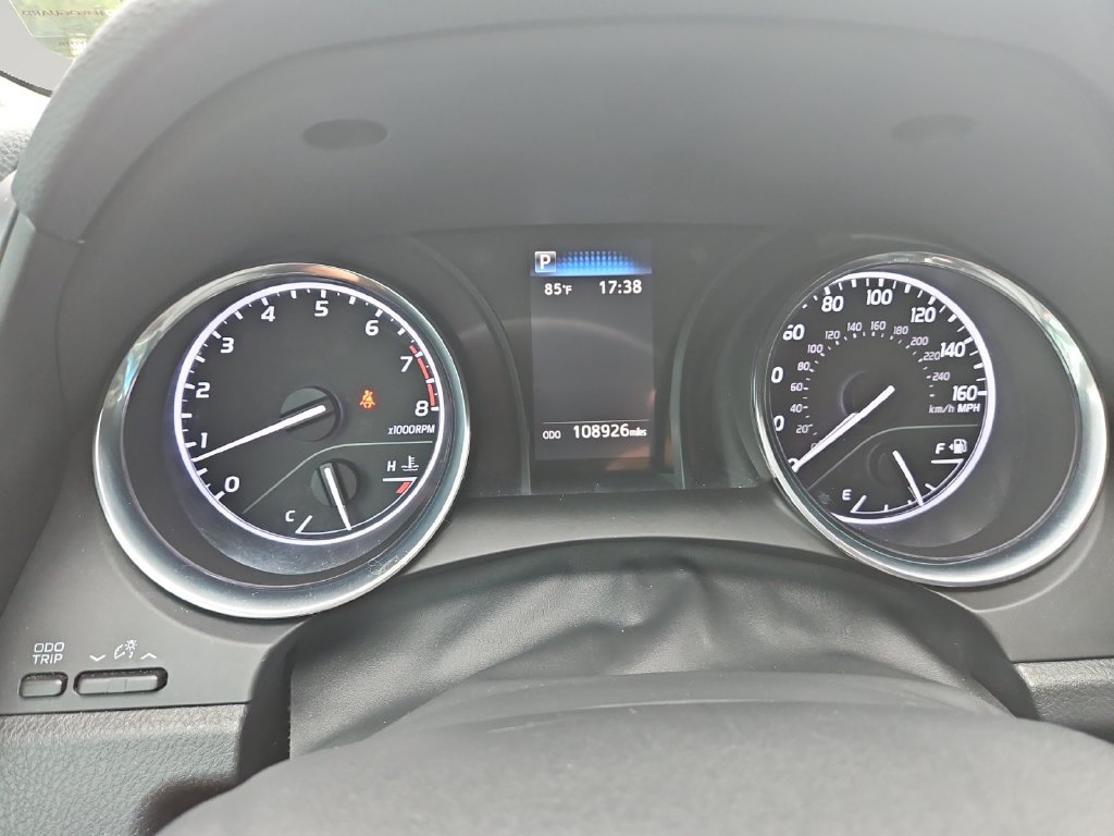 Used 2020 Toyota Camry SE FWD image 14