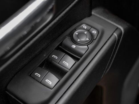 Used 2022 Chevrolet Silverado 2500 Custom w/ Custom Convenience Package image 38