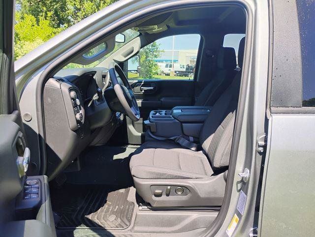New 2026 Chevrolet Silverado 2500 Custom w/ Custom Value Package AWD/4WD image 12