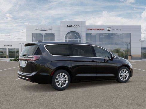 New 2026 Chrysler Pacifica Select AWD/4WD image 7