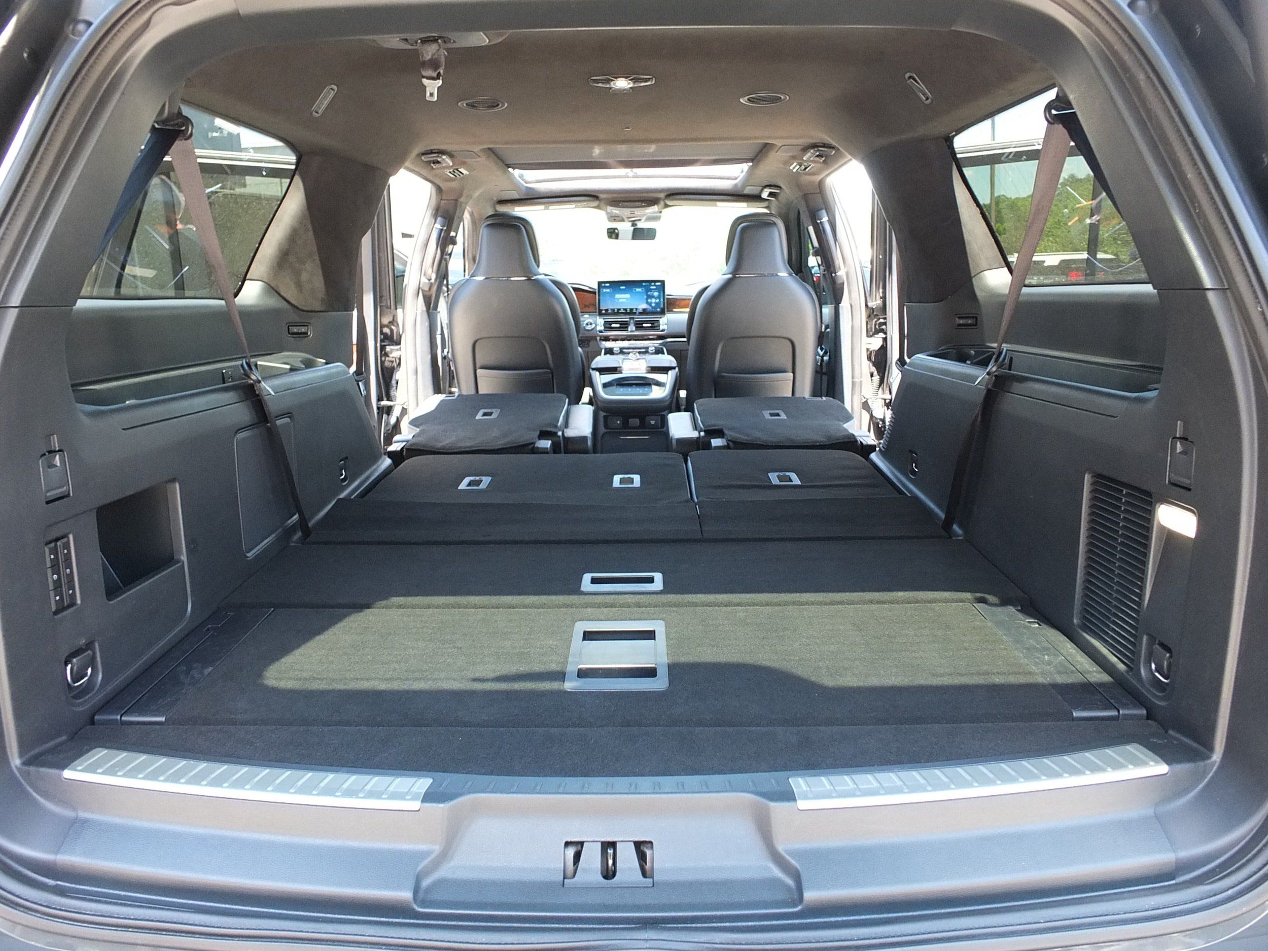 Used 2022 Lincoln Navigator L Black Label AWD/4WD image 18