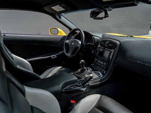 Used 2008 Chevrolet Corvette Z06 w/ Preferred Equipment Group RWD image 8
