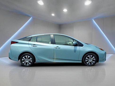 Certified 2022 Toyota Prius LE AWD/4WD image 20
