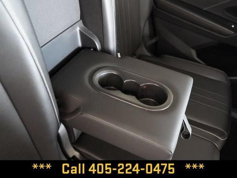 Used 2024 Volkswagen Tiguan SE FWD image 24