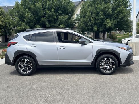 Used 2025 Subaru Crosstrek 2.5i Premium AWD/4WD image 7