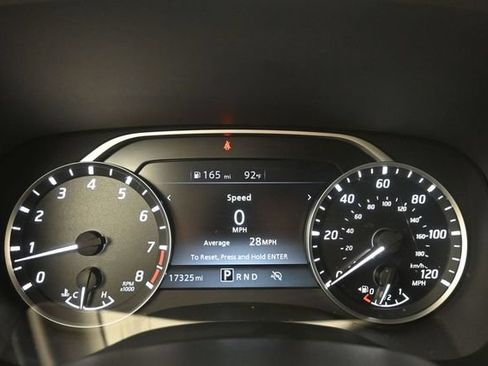 Used 2024 Nissan Frontier SV RWD image 29