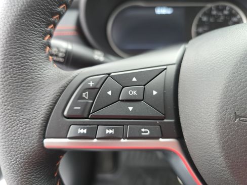 New 2025 Nissan Versa SR w/ Trunk Package image 16