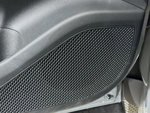 Certified 2024 Hyundai Santa Cruz SE FWD image 18
