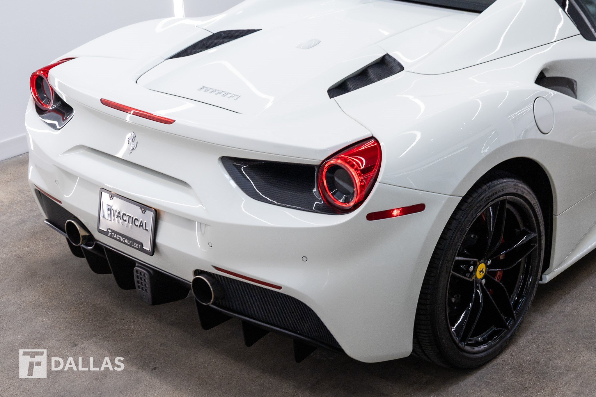 Used 2019 Ferrari 488 Spider RWD image 14