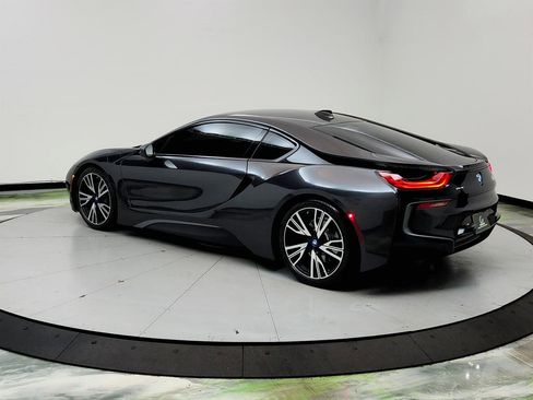 Used 2016 BMW i8 image 7