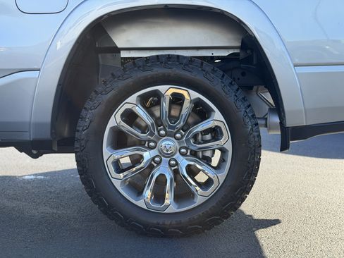 Used 2022 RAM 1500 Laramie w/ Sport Appearance Package image 9
