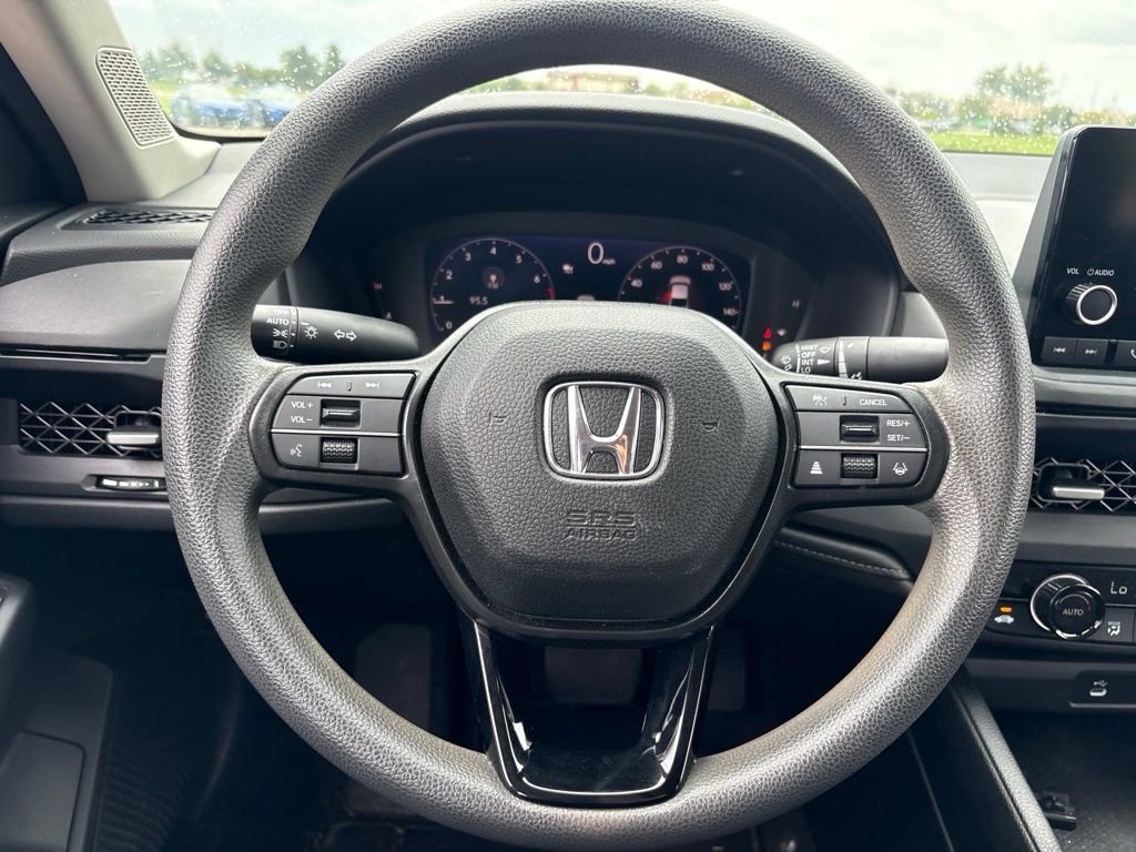 Used 2023 Honda Accord EX image 19