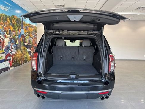 Used 2023 Chevrolet Suburban Premier AWD/4WD image 45