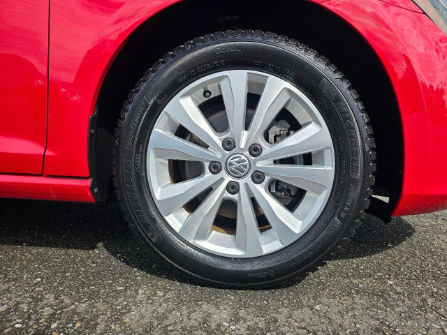 Used 2017 Volkswagen Golf S AWD/4WD image 9