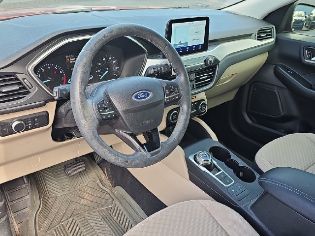 Used 2021 Ford Escape SE w/ SE Sport Appearance Package FWD image 16