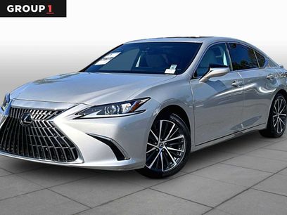 Used 2023 Lexus ES 300h w/ Premium Package
