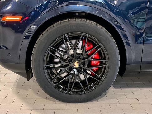 New 2026 Porsche Cayenne S AWD/4WD image 13