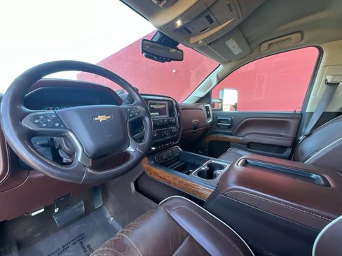 Used 2015 Chevrolet Silverado 2500 High Country w/ Duramax Plus Package AWD/4WD image 9