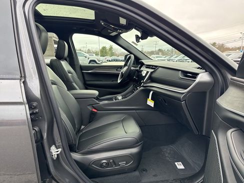 New 2026 Jeep Grand Cherokee Limited AWD/4WD image 31