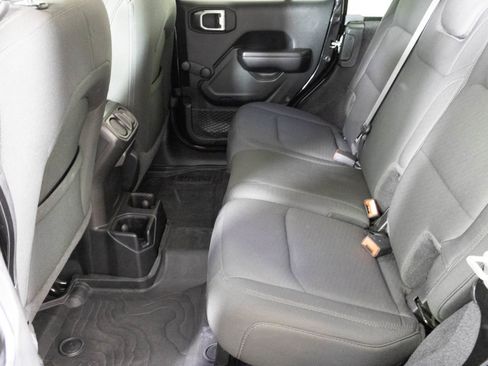 Used 2021 Jeep Wrangler Unlimited Sport image 29