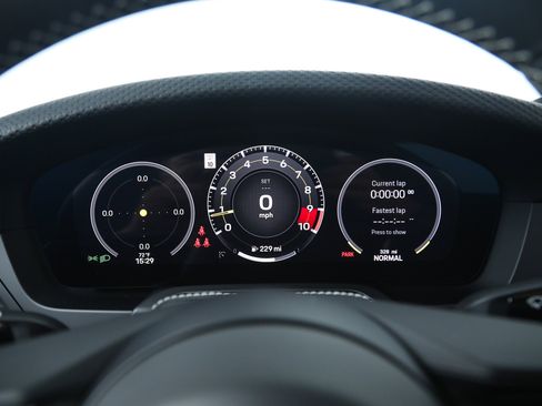 Used 2026 Porsche 911 GT3 image 25