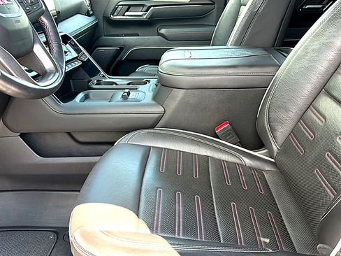 Used 2024 GMC Sierra 2500 AT4X AWD/4WD image 13