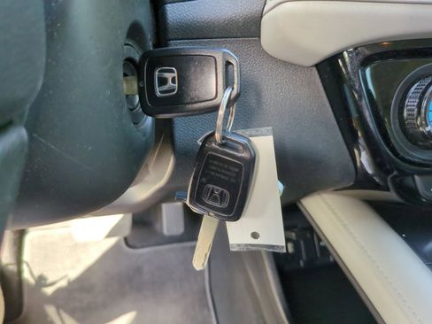 Certified 2017 Honda HR-V LX image 25