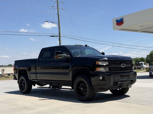 Used 2015 Chevrolet Silverado 2500 High Country AWD/4WD image 3