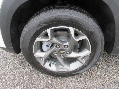 New 2026 Chevrolet Trax LT image 12