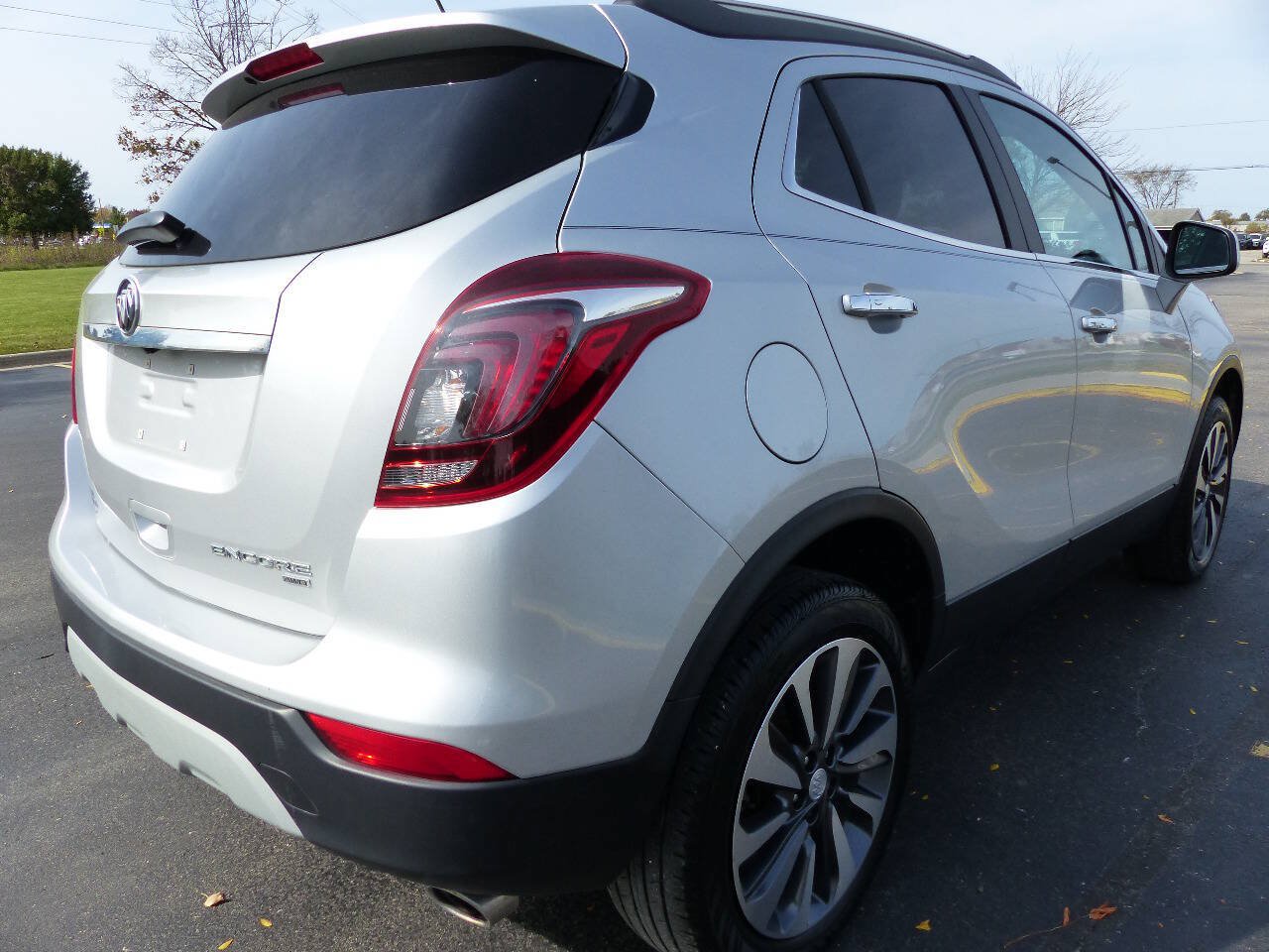 Used 2022 Buick Encore Preferred w/ Safety Package AWD/4WD image 9