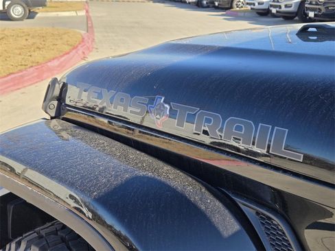 New 2025 Jeep Gladiator Sport image 7