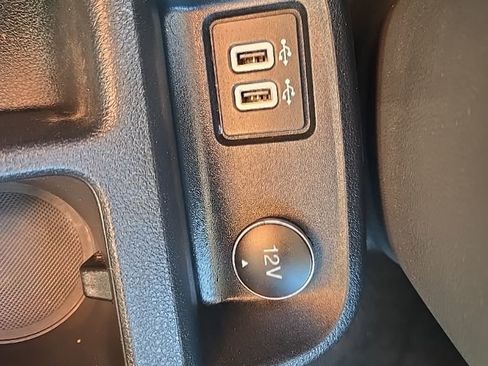 Used 2020 Ford Transit Connect XL image 18