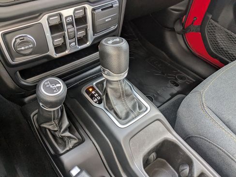 Used 2024 Jeep Wrangler Sahara w/ Technology Group image 27