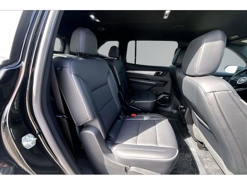 Used 2025 Buick Enclave Preferred image 25