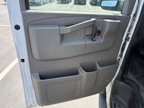 Used 2018 Chevrolet Express 3500 LT w/ LT Preferred Equipment Group RWD image 14