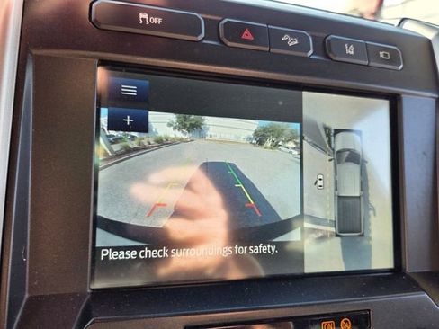 Used 2021 Ford F250 Lariat w/ Chrome Package image 25