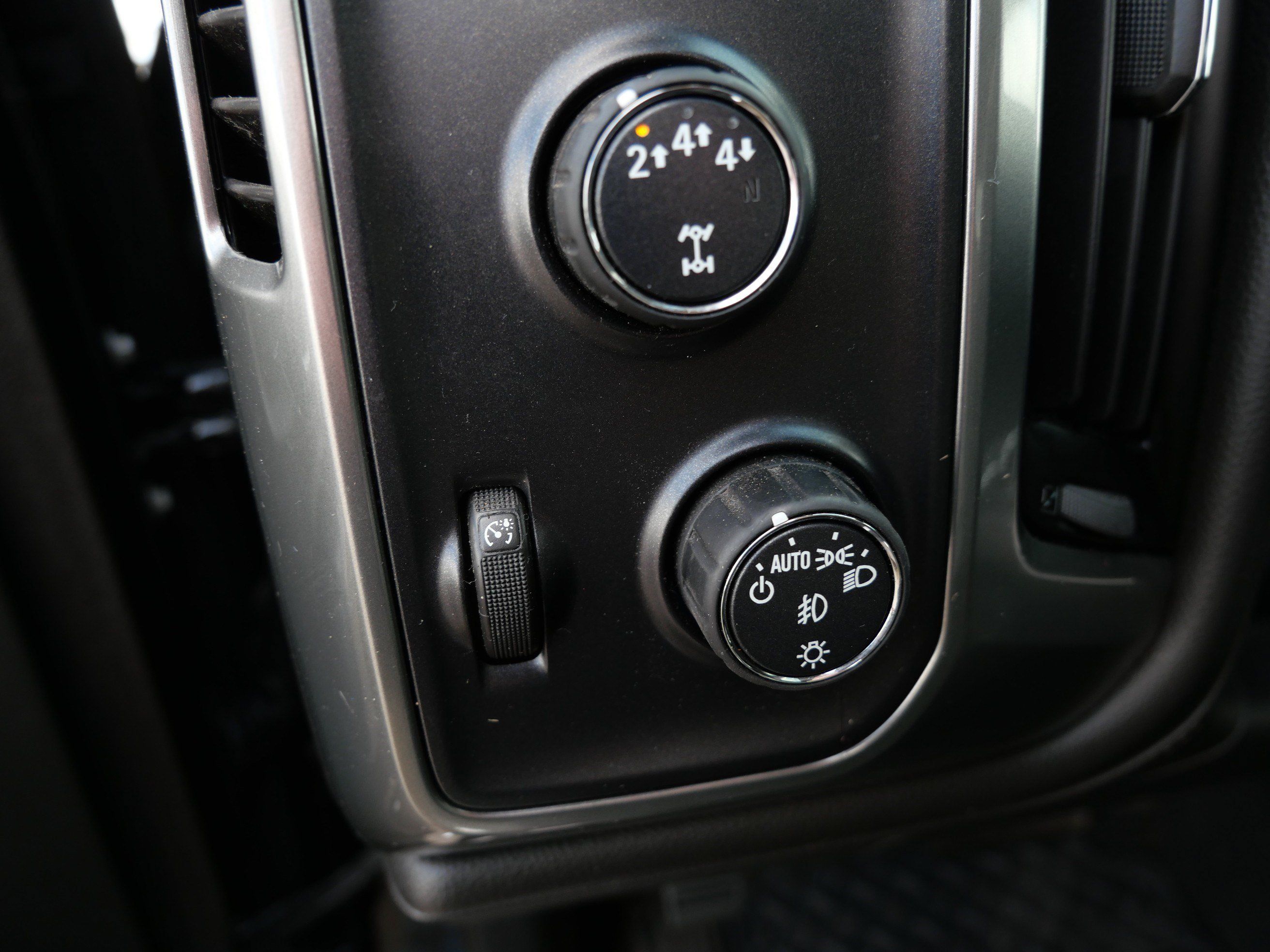 Used 2019 Chevrolet Silverado 3500 LTZ w/ LTZ Plus Package AWD/4WD image 26