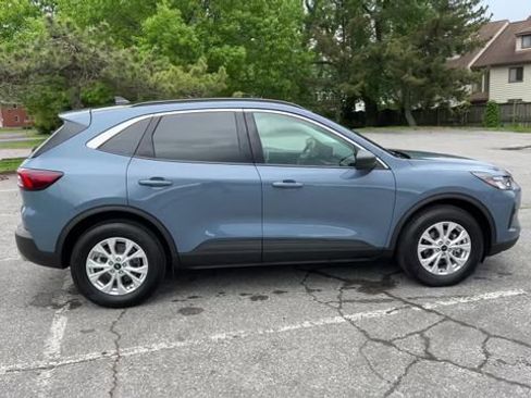 Used 2024 Ford Escape Active w/ Tech Pack #1 AWD/4WD image 43