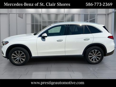 Certified 2025 Mercedes-Benz GLC 300 4MATIC image 2