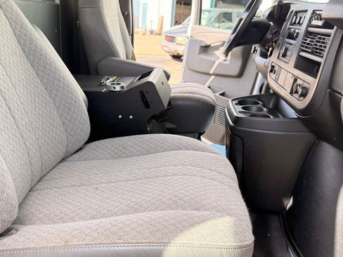 Used 2016 Chevrolet Express 3500 w/ Express Access Plus Package RWD image 35
