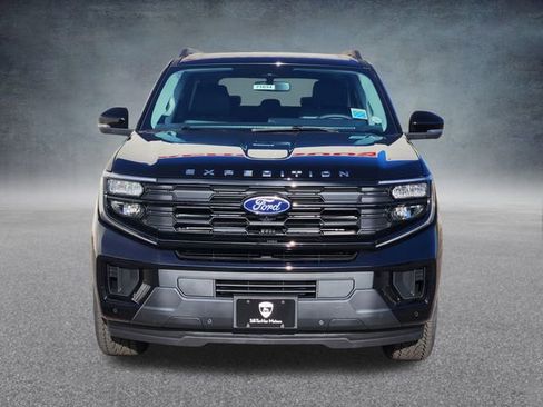 New 2025 Ford Expedition Max Active image 2