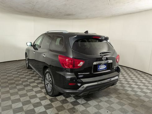Used 2019 Nissan Pathfinder SL AWD/4WD image 4
