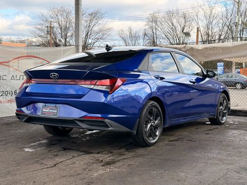 Used 2022 Hyundai Elantra SEL w/ Convenience Package image 9